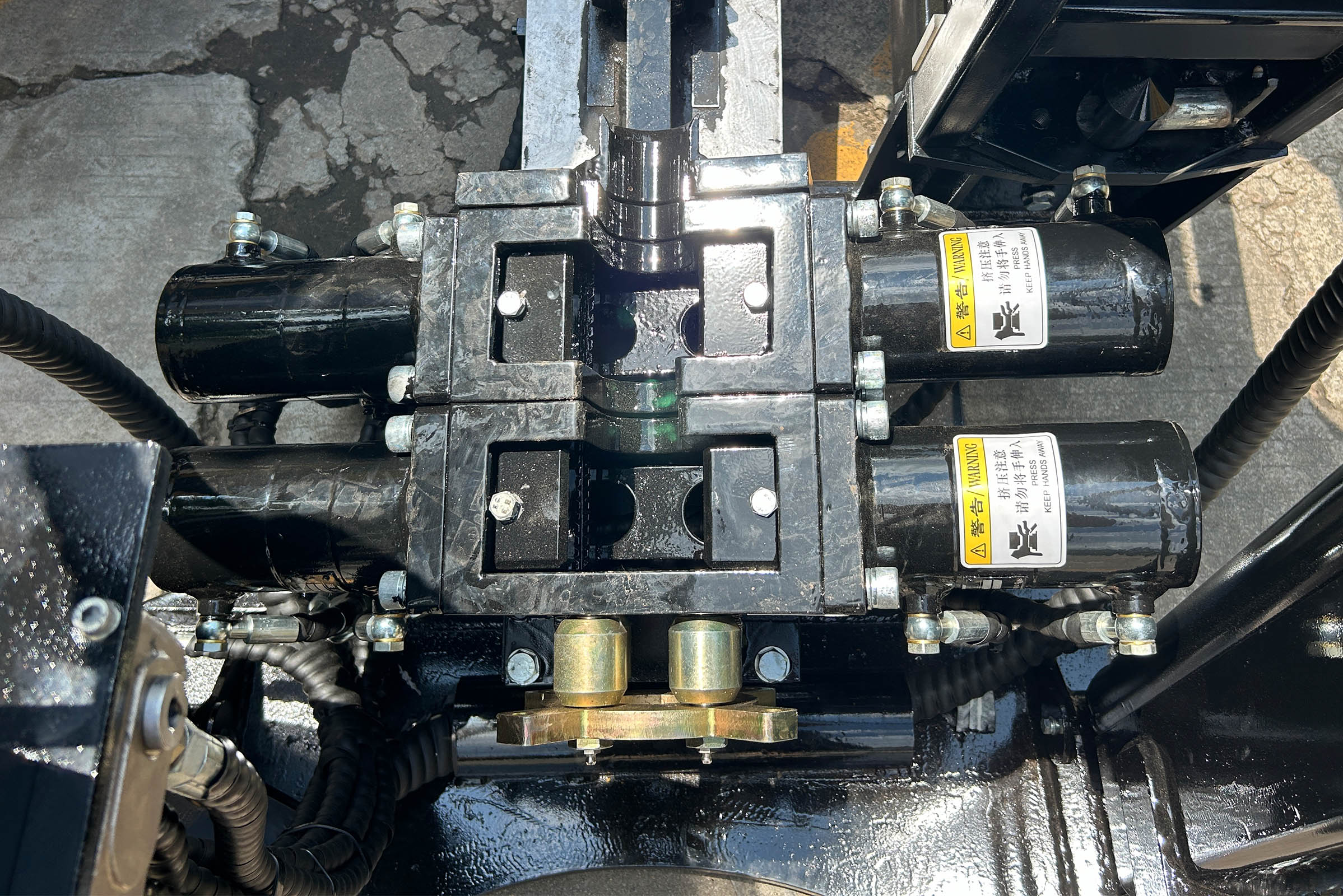 Тиски установки ГНБ Drillto ZT-6 Тиски установки ГНБ Drillto ZT-6